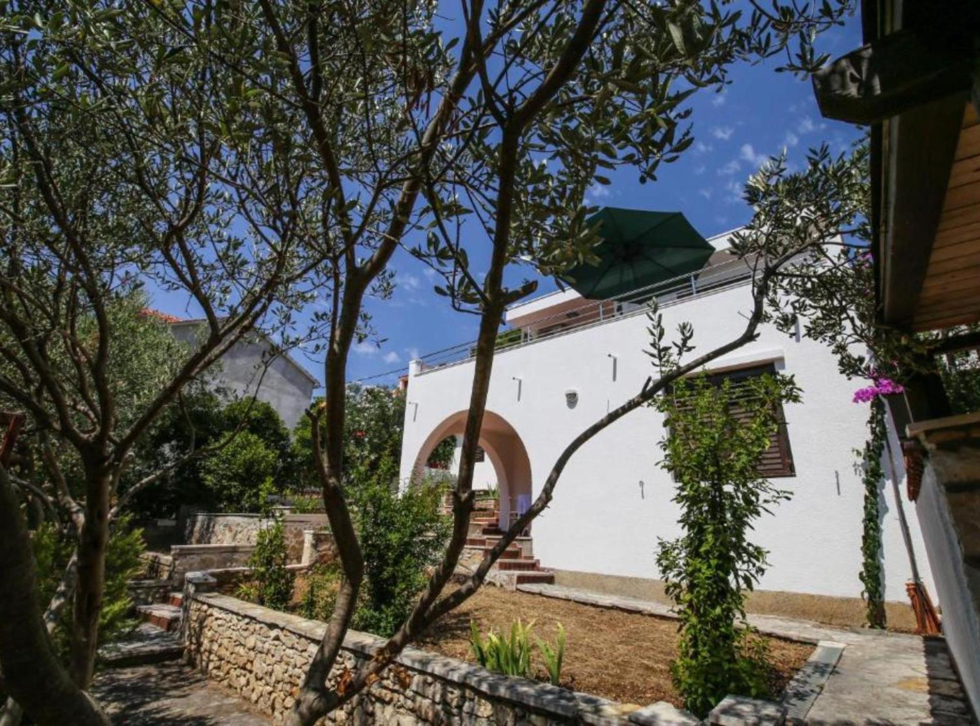 Apartment Darmy Trogir Exterior photo
